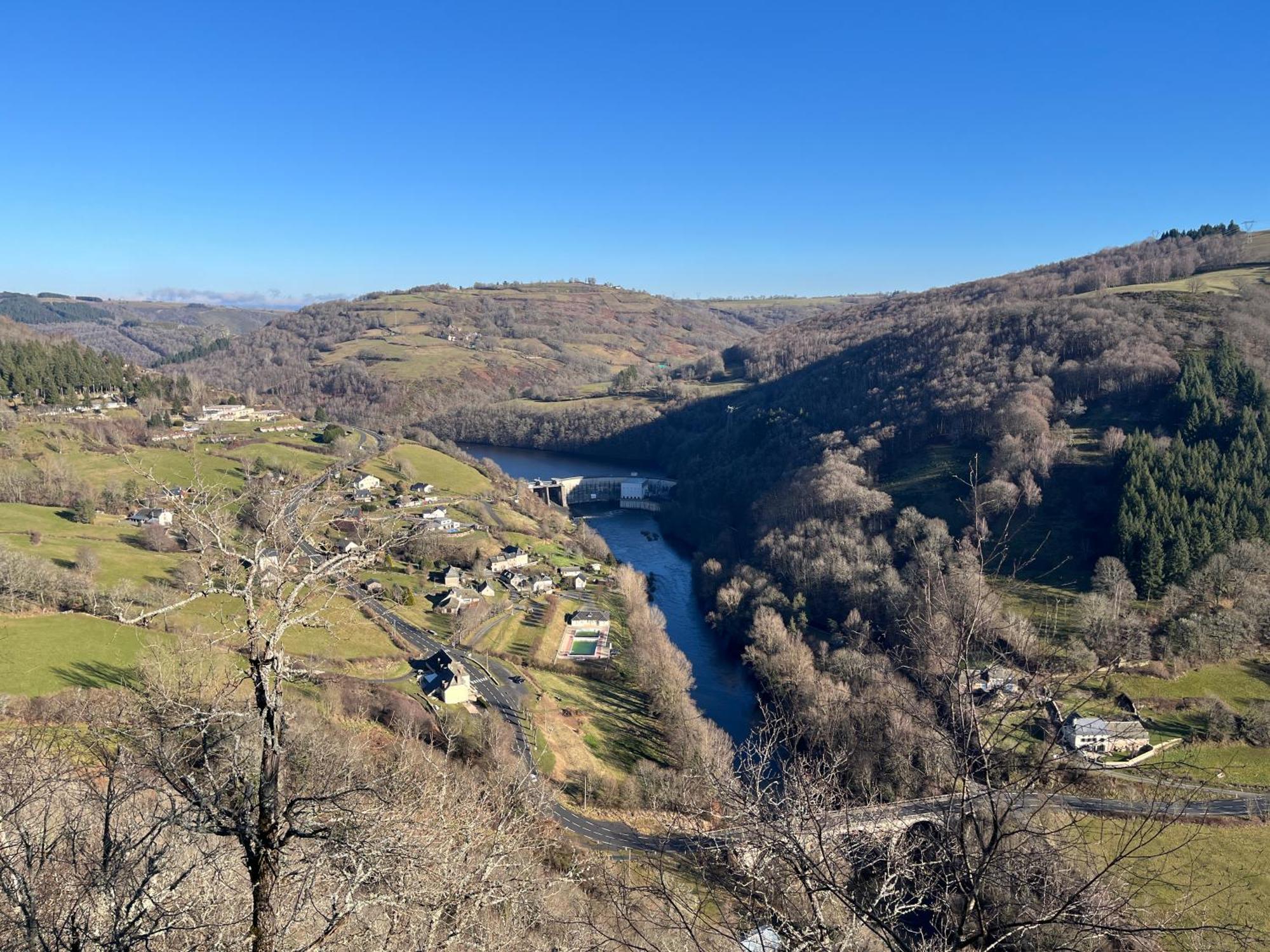 Gite-Auberge Du Pont De Lanau Neuveglise Экстерьер фото